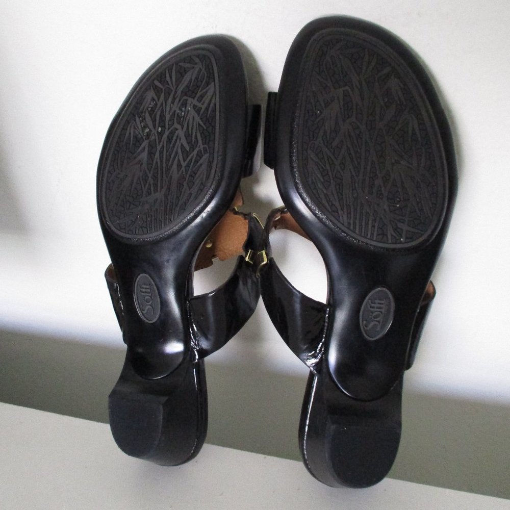 Sofft Womens Black Patent Leather Gold Accents Flat Slide Sandal NWOB - Size 8W - Picture 9 of 10